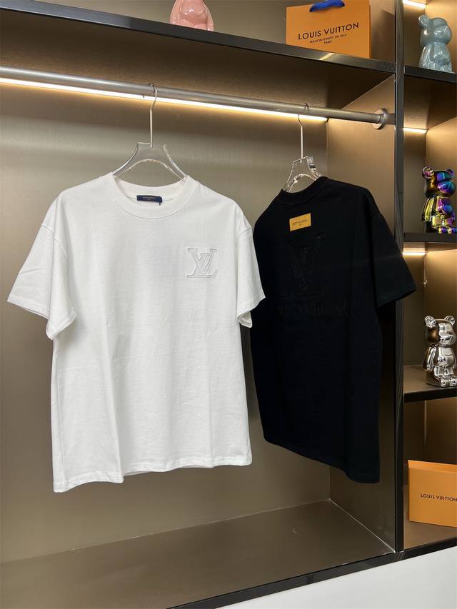 louis Vuitton路易威登2025Ss新款刺绣Logo情侣休闲短袖T恤 最高版本 定制面料290克双纱 辅料 开模原版过鉴定领标100%真丝洗水标 正品