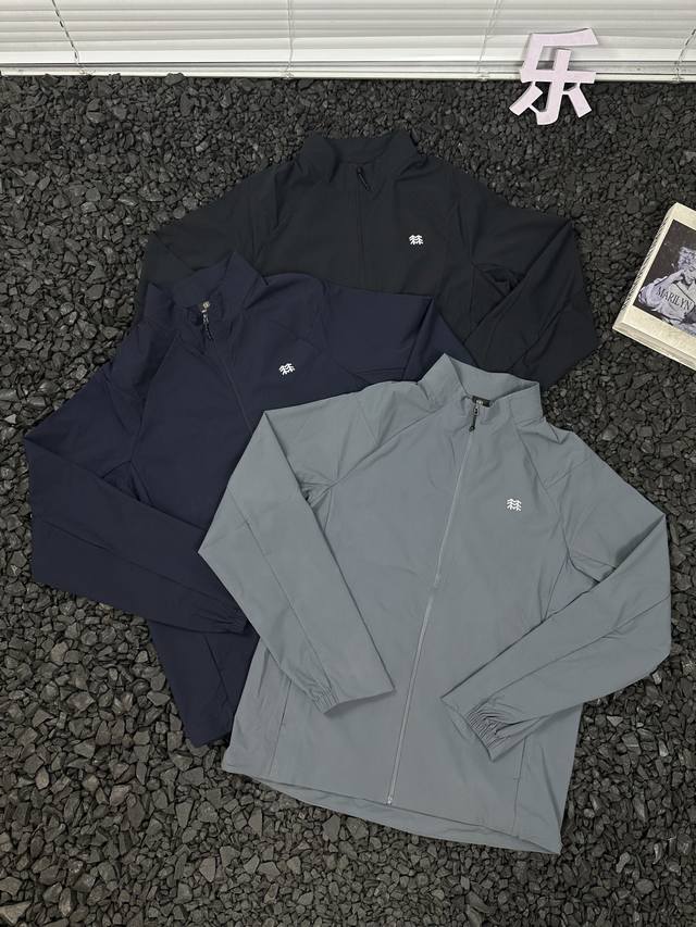 Kolonsort 可隆 春夏立领夹克外套凉感Upf80+男士防晒皮肤衣 - 面料全部采用高尔夫定制面料 轻质量感 挺阔有型 四面弹结构 同时具有接触凉感功能性