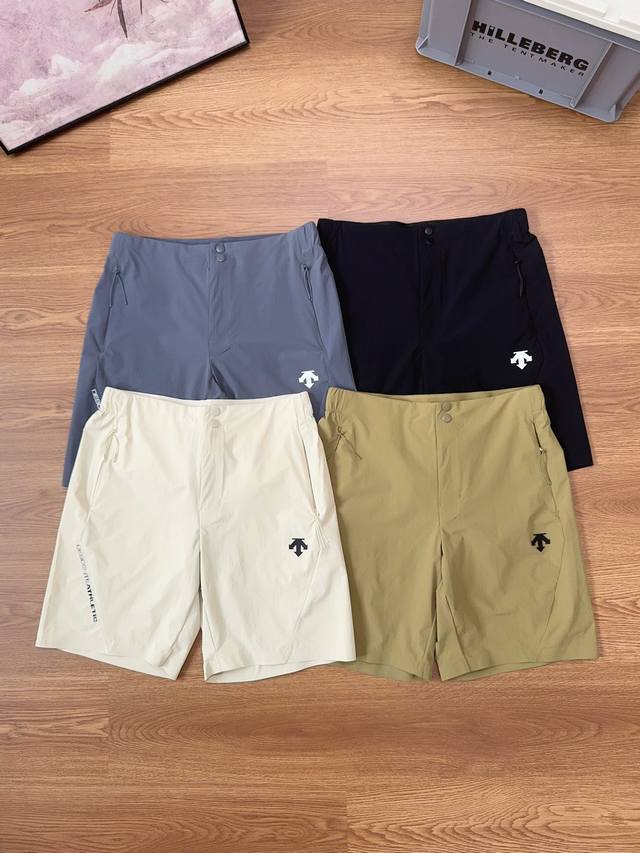 供 迪桑特夏季新品 户外休闲运动机能五分裤透气 防水 弹力 速干短裤 基础色易搭配 面料质感做工品相都相当完美 懂货的兄弟姐妹一眼就看的出... 特定机能云感舒