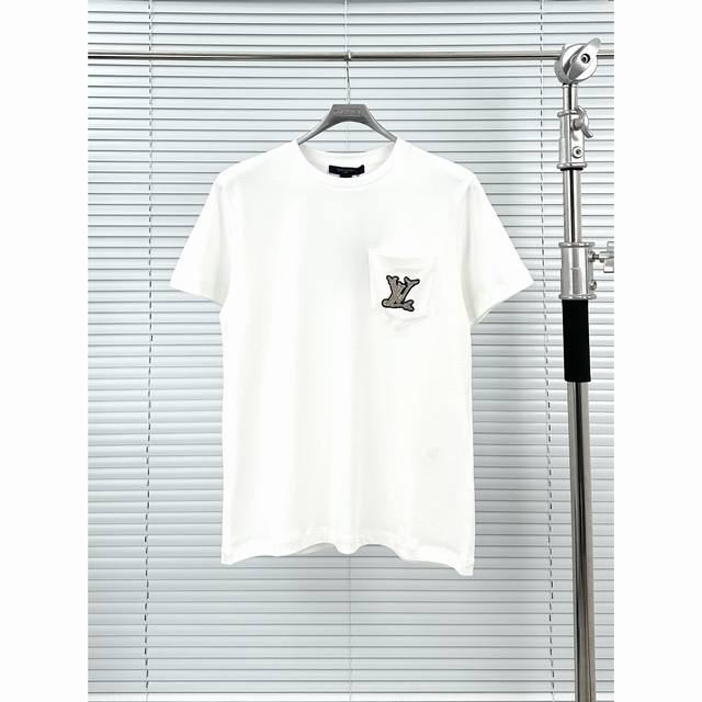 Lv贴布绣女款短袖 白色S-M-L lv 路易威登 1Ahizu Nautical pocket 字母 T 恤 白色女士短袖 面料工艺 精选50支纱220克双面