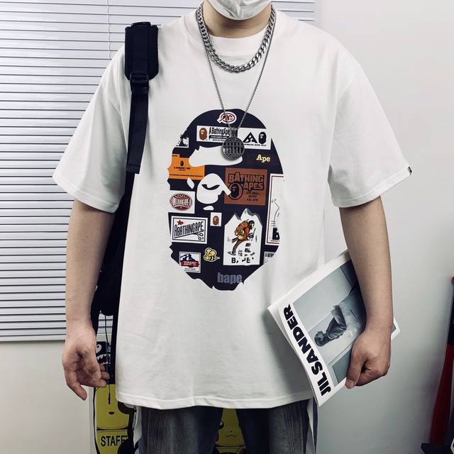 模特细节图# bape Summer Camp双面标志图案猿人头重工艺印花圆领短袖 高版本 猿人形象 260克优质高织纯棉面料 双纱精梳 质感柔软官网发售款 超