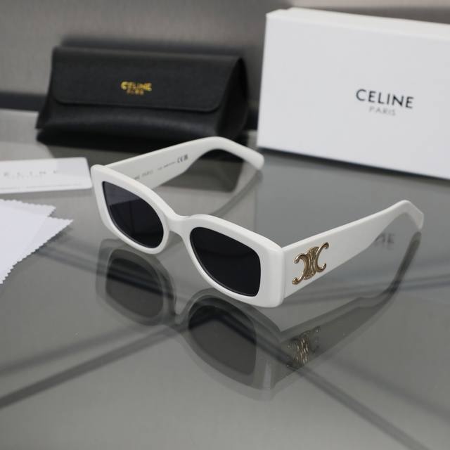 供 1V1版本 celine新款墨镜也太好看了吧内娱首位拿到Celine全球最高Title的女演员 刘诗诗同款墨镜 预测迎来一波断货王 celine 作为纯粹巴