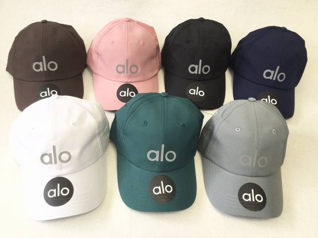 Alo新款软顶速干夜晚反光Logo棒球帽鸭舌帽户外防晒帽