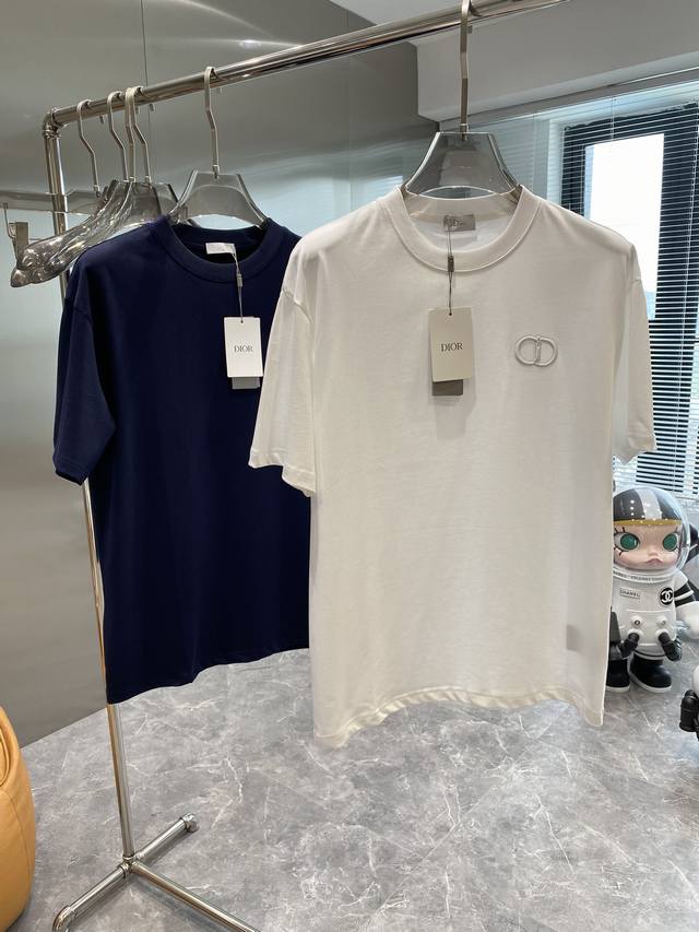 顶级最高版本 Dior 迪奥 经典Cd字母刺绣圆领短袖半袖T恤 男女同款 情侣款 宽松版型 最高版本 原版面料 高版本 高品质 所有细节 面料辅料工艺 全部1: