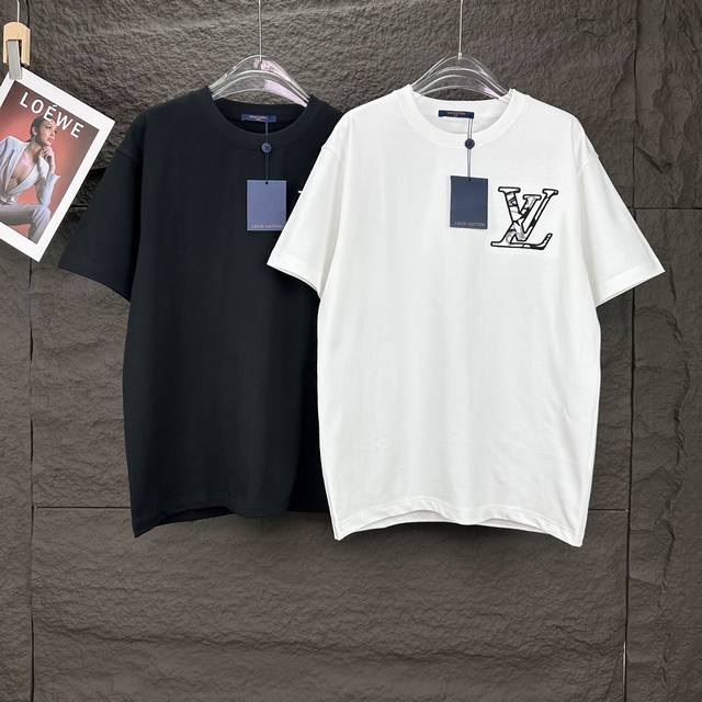 顶级最高版本 Lv路易威登Louis Vuitton 驴家1V 经典滑雪字母半袖T恤短袖 男女同款 情侣款 宽松版型 最高版本 原版面料 高版本 高品质 所有细