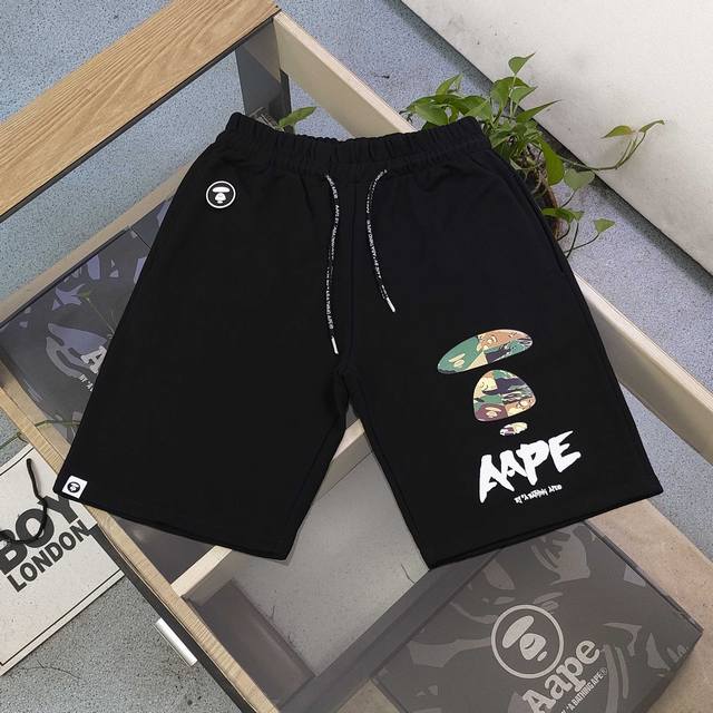 款号 A875 高版本 2025新款Aape经典猿颜绿迷彩猿人图案Logo字母印花休闲情侣短裤五分裤 由知名艺人余文乐代言 小红书爆款 短裤采用340克纯棉面料