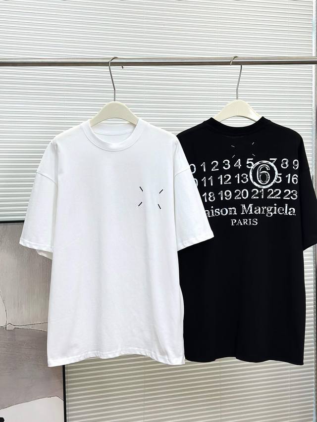 maison Margiela 马吉拉Mm6夏季 做旧字母短袖 T恤 男女情侣款 做旧字母效果 短袖的底衫是100%纯棉亲肤透气 定织定染同版紧密螺纹~ 采用3