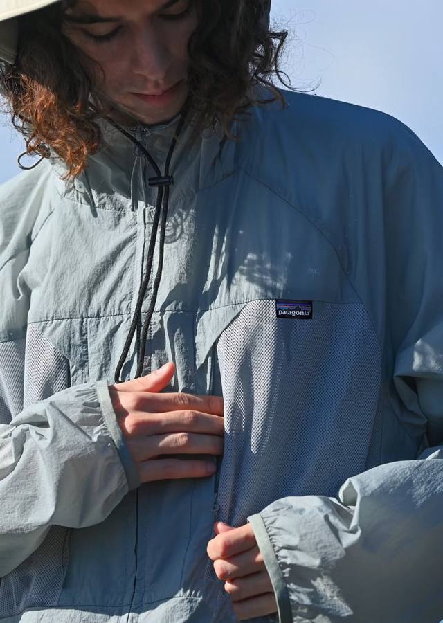 patagonia巴塔哥尼亚 冰岛蓝高品质防晒衣绣标双拉链凉感薄款大口袋网眼皱感夏季透气面料冲锋衣连帽运动拉链机能落肩外套情侣款 color: 蓝色 Size: