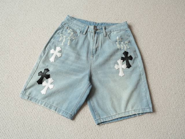 Chrome Hearts 24S S 皮标十字架破洞牛仔短裤五分裤 货号 : 2050 - 颜色 牛仔蓝 - 尺码 S M L Xl 尺寸推荐 178Cm 1