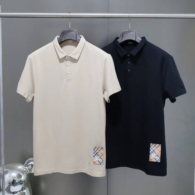 供 巴宝莉顶级高奢大牌外贸货重磅来袭 纯原臻品 品名 Burberry 巴宝莉格纹刺绣战马字母图案标签设计高端两色polo衫 情侣款 受商品加征惩罚性关税影响
