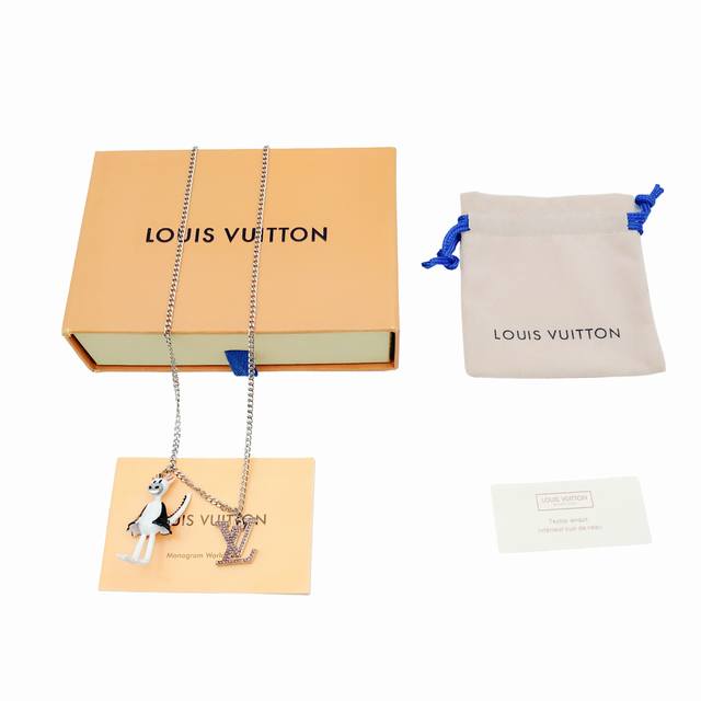 lv小牛项链 Friends pendants 项链编码 Mp3820 Virgil Abloh 对少年时代的眷恋化身超大吊坠 为 Friends pendan