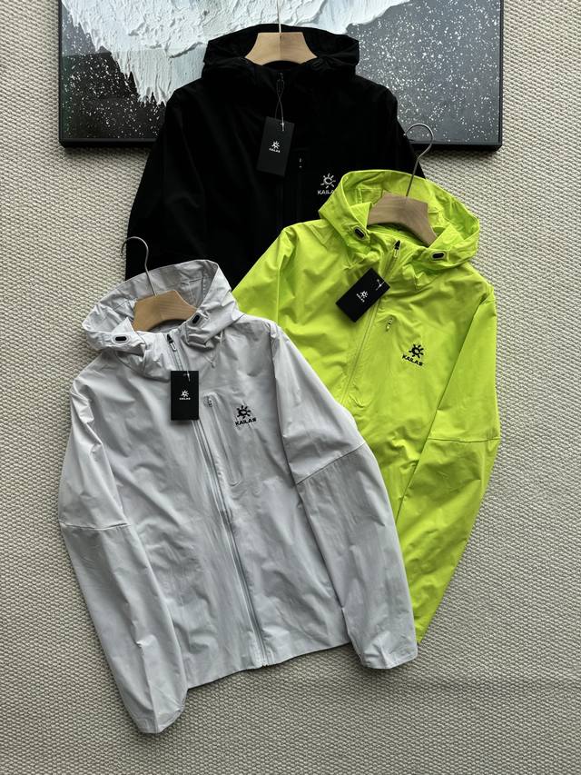 kailas 凯乐石男士休闲时尚户外休闲皮肤防晒衣 夏天出门 骄阳似火 有了凯乐石这款男士户外休闲皮肤防晒衣 你就可以尽情享受户外时光 无惧紫外线 它的防晒指数