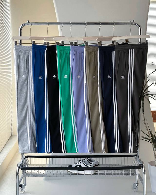 不下架 专柜品质Adidas阿迪达斯三叶草三条杠长裤四季款情侣款2025新款休闲微弹直筒阔腿裤 三叶草简约舒适风 百搭神裤 专柜同款 品质1:1专柜面料打版 直