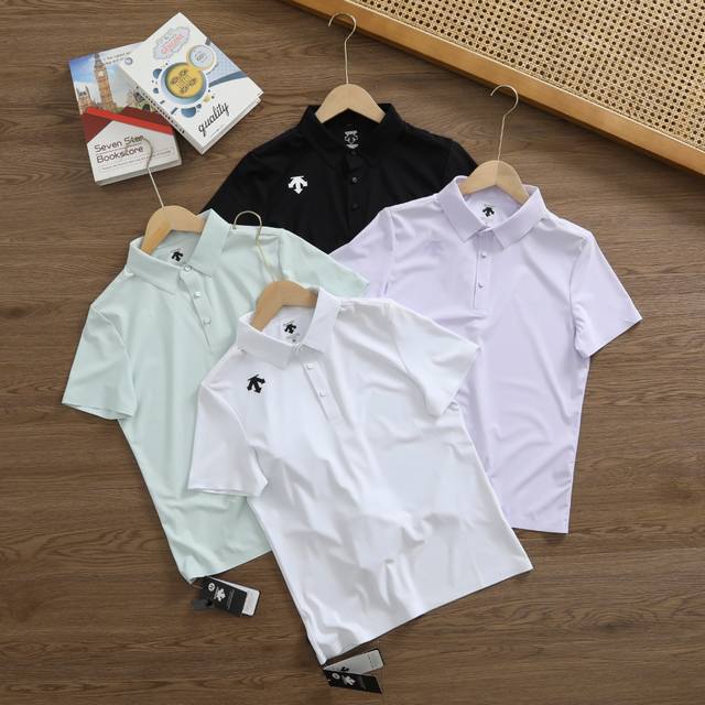 女款 品牌 迪桑特 Descente 尺码 S-M-L-Xl 颜色 黑色-白色- 浅绿色-紫色 类型 女士户外速干无痕翻领polo衫 材质 无痕冰丝速干面料 领