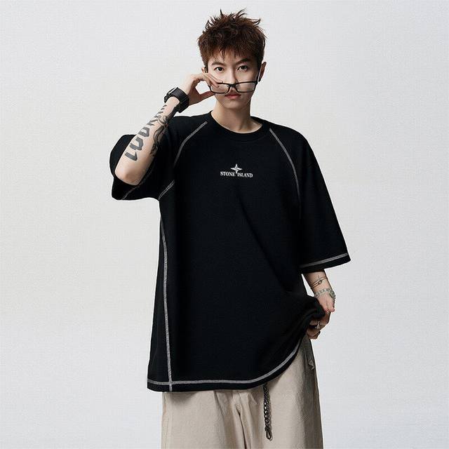 Stone Island 石头岛夏季冰丝短袖T恤 男女同款 专柜夏季爆款 冰爽亲肤速干无痕工艺 进口专用混纺面料 高科技功能性面料 穿着时可以释放负离子 亚洲身