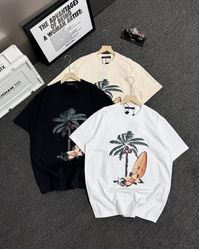 顶级版本 Lv25Ss椰树短袖Louis Vuitton 路易威登 Logo图案印花金典短袖T恤 采用280G双纱高克重高级感十足 时尚又个性 超级百搭好看的一