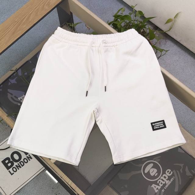 款号 Cx702 高版本 2025新款Burberry巴宝莉贴皮小徽标字母图案Logo休闲情侣毛圈五分短裤 采用360G重大毛圈面料 质感一流 作为当下超火的品