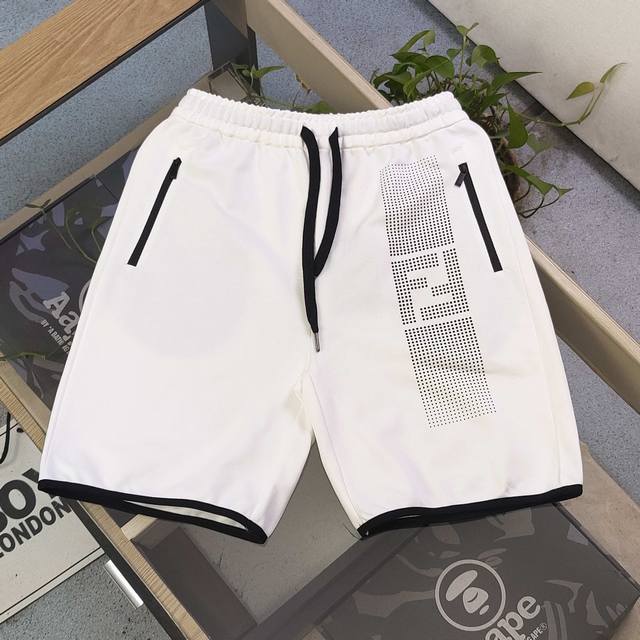 款号 Cx8929 高版本 2025新款Fendi芬迪硅胶烫钻F字母图案Logo休闲情侣毛圈五分短裤 采用360G重大毛圈面料 质感一流 作为当下超火的品牌 没