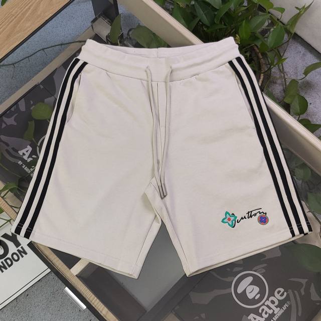 款号 Qd24081 2025新款Louis Vuitton路易威登Lv刺绣四叶草图案Logo字母绣花情侣毛圈五分短裤 采用360G重大毛圈面料 质感一流 作为
