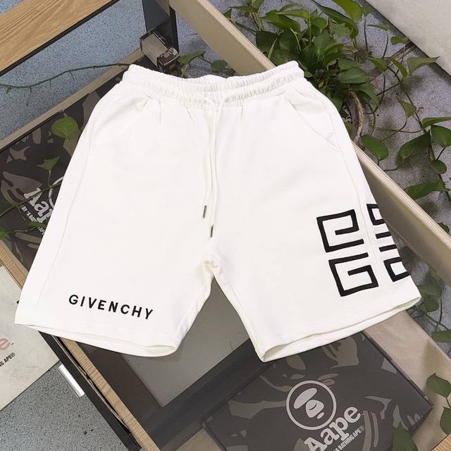 款号 Jx6208 新款Givenchy纪梵希刺绣字母Logo图案绣花休闲情侣毛圈五分短裤 采用360G重大毛圈面料 质感一流 作为当下超火的品牌 没有夸张的设