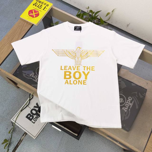 款号 Dg25622 2025新款Boylondon烫金老鹰翅膀朋克风Logo图案印花休闲情侣短袖T恤 经典图案设计 朋克不羁 采用250G克重纯棉面料 印花很