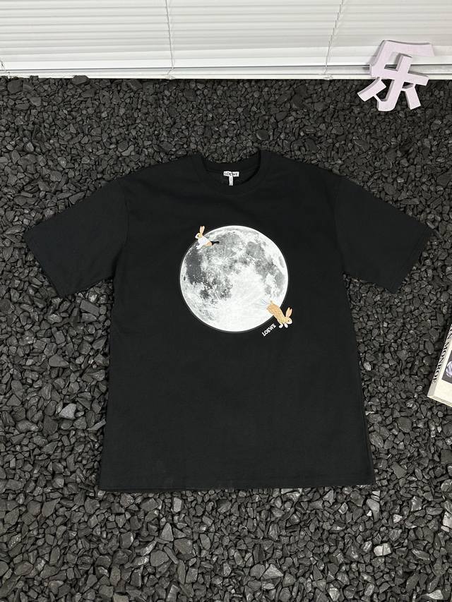 纯原臻品 顶级原版复刻 - 罗意威男女同款2025春夏最新月兔月球印花短袖宽松休闲时尚百搭纯棉吸汗透气短袖T恤 - 罗意威Loewe 25Ss月兔月球印花短袖T
