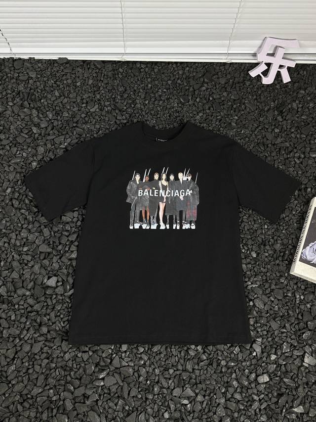 纯原臻品 顶级原版复刻 - 巴黎世家 男女同款25Ss 初代天团人像印花短袖宽松休闲时尚百搭纯棉吸汗透气短袖T恤 - 巴黎世家Blcg 25Ss这款T恤是品质与