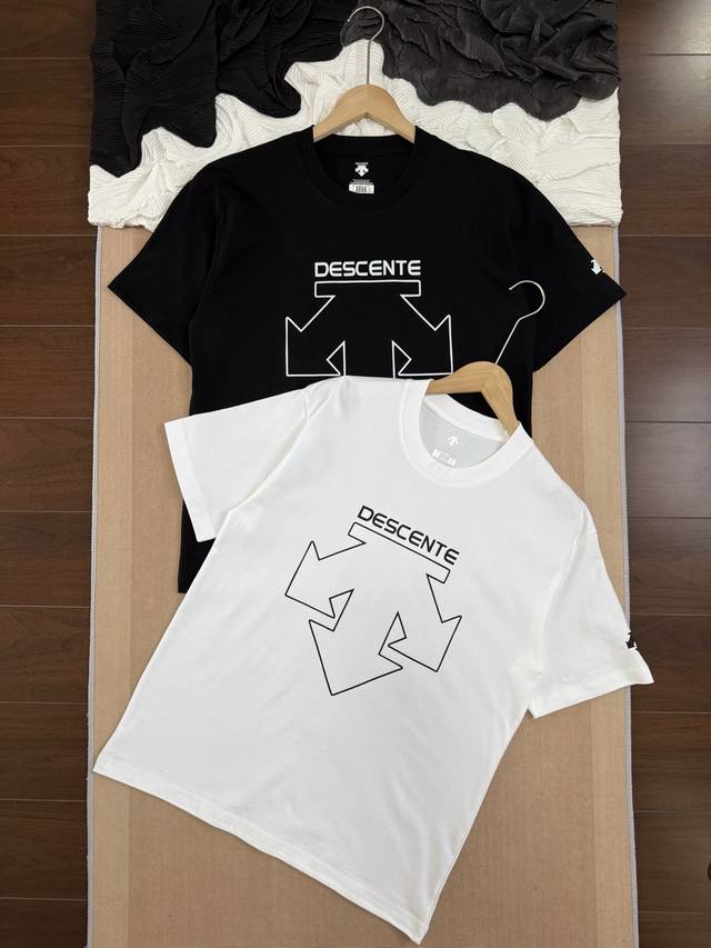 descente 迪桑特 25砖柜新款 镂空Logo 圆领短袖T恤 -面料采用260G纯棉面料 达到透而不露的黄金平衡点 完美规避透视尴尬 成衣尺寸稳定 多次机