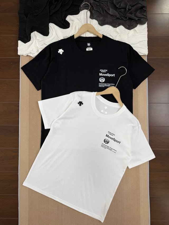 descente 迪桑特 综训系列 休闲圆领短袖T恤 -面料采用260G纯棉面料 达到透而不露的黄金平衡点 完美规避透视尴尬 成衣尺寸稳定 多次机洗仍能保持初始