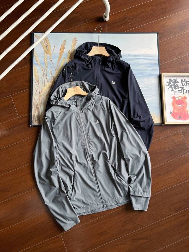 顶级原单好货 压胶版本 随意对比 2025Kolon Sport 可隆户外夏季防晒衣轻薄连帽外套 柜子同款. 非市面跟单通货 喜欢高端品质的兄弟看过来 入手一件