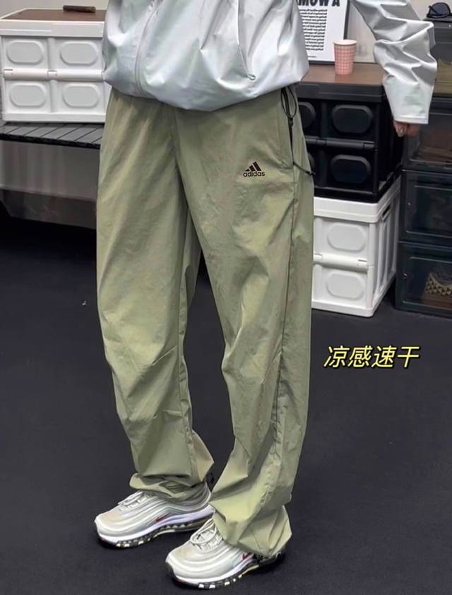 adidas阿迪达斯 轻薄凉感速干薄款休闲运动直筒长裤情侣款 color: 墨绿色 Size: M-Xl m 腰围86 臀围106 裤长98 Cm l 腰围 臀