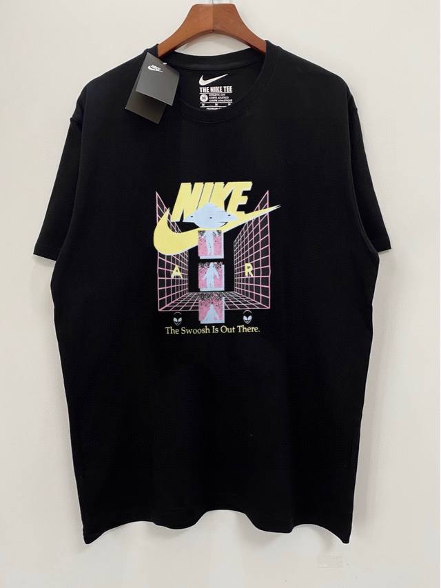 nike耐克 高克重外星人印花纯棉直筒T恤短袖情侣款 color: 黑色 Size: M-Xl m 肩宽50 胸围112 衣长 Cm l 肩宽51 胸围116