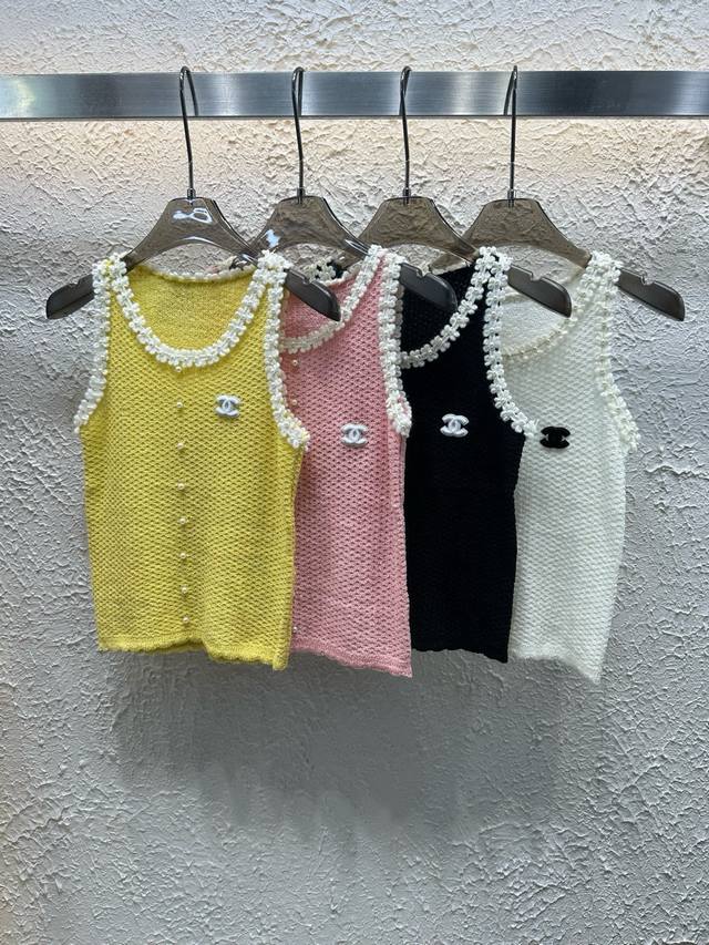 chanel香奈儿小香立体双C钉珠花边针织背心 款号 25670105751 颜色 黄色 粉色 黑色 白色 尺码 均码 80-125斤