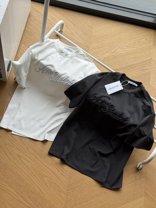 供 Acne Studios Ac 25Ss 3D浮雕刺绣徽标纯色宽松短袖T恤男女同款 黑色 白色 s~Xl 定织定染260克珠地棉面料 垂珠有型 原版Over