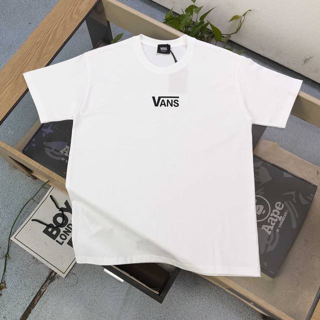上新 款号 Tx359 2025新款Vans万斯联名迪士尼维尼熊跳跳虎图案Logo字母印花休闲情侣短袖T恤 轻奢高级 上身效果 绝绝子 采用250克纯棉面料 全