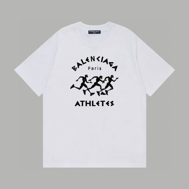上新 Balenciaga 巴黎世家 25Ss 三人行跑步印花短袖 高版本 重工 短袖T恤 顶级用料 限量发售 面料 250克 双纱双股用料 预缩定型 具有良好