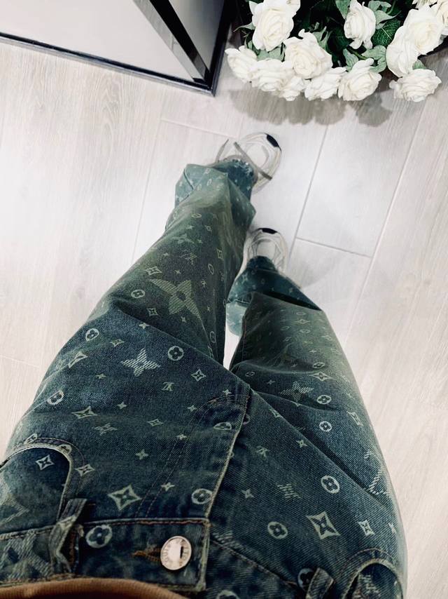 上新 驴 新款1V夏季满天星老花牛仔裤 终于做出来了 让人挪不开眼睛 阔腿版型不仅遮肉