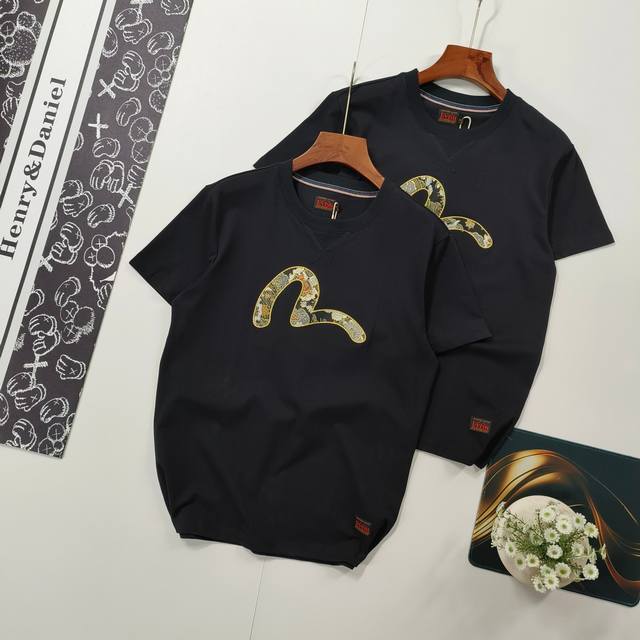 尺码S-2Xl 掌柜推荐 evisu 福神 新款男女同款织锦小海鸥贴布短袖T恤 原版面料高版本高品质 网红明星同款 正面以日本松柏与仙鹤图案织锦小海鸥贴布装饰
