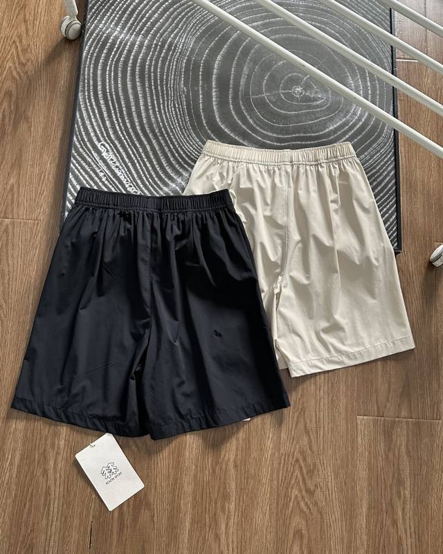 kolon Sport可隆运动户外女子夏季短裤凉感防泼水防晒短装裙裤今年最好看的短裙裤 少女感无敌了这个裙子面料用的太好了 采用75%锦纶25%氨纶梭织面料 跟