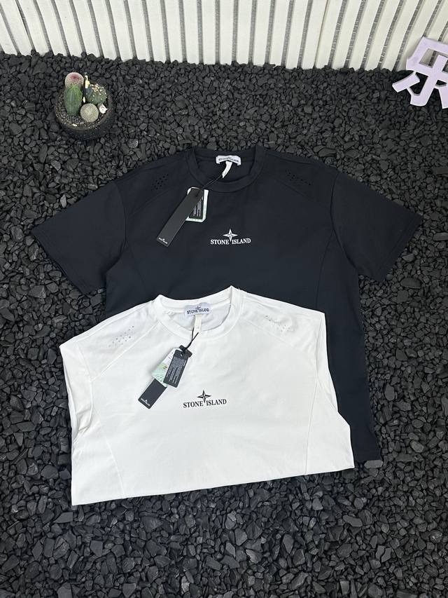 石头岛 Stone Island 25Ss夏季新品户外运动透气吸汗冷感短袖T恤 - 面料采用品牌专利速干科技 运动时汗水迅速渗透蒸发 时刻保持身体干爽 高密度透