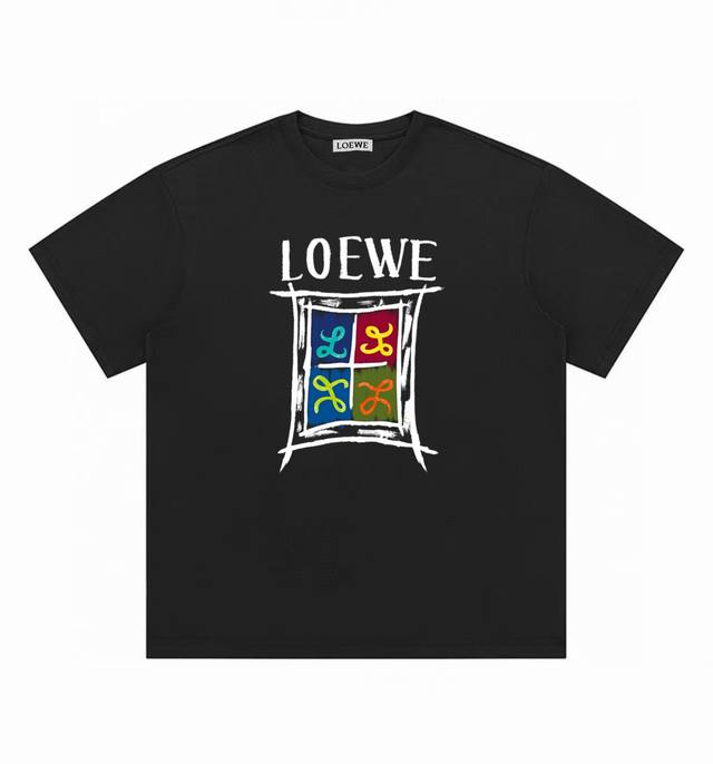 loewe 罗意威新款圆领短袖半袖T恤 面料采用260克纯棉双纱食毛面料 双线二本针压线 久洗不变形 原版定制三标 高端进口印花 随意水洗 情侣可穿 男女同款