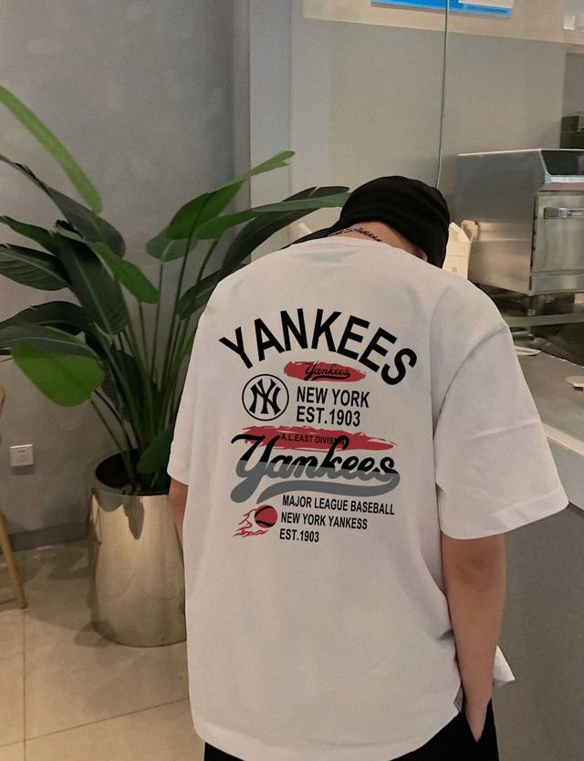 mlb Yankees- Ny 纽约1903圆领短袖半袖T恤 面料采用260克纯棉双纱食毛面料 双线二本针压线 久洗不变形 原版定制三标 高端进口印花 随意水洗