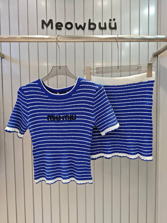 miumiu缪缪字母刺绣条纹短袖半裙针织套装 款号 25670105335 颜色 蓝色 尺码 均码 80-125斤