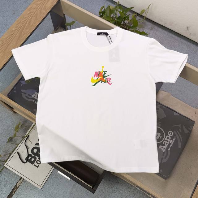上新 款号 Tx233 2025新款Nike耐克彩标撞色飞人图案Logo字母印花休闲情侣短袖T恤 轻奢高级 上身效果 绝绝子 采用250克纯棉面料 全套定制辅料