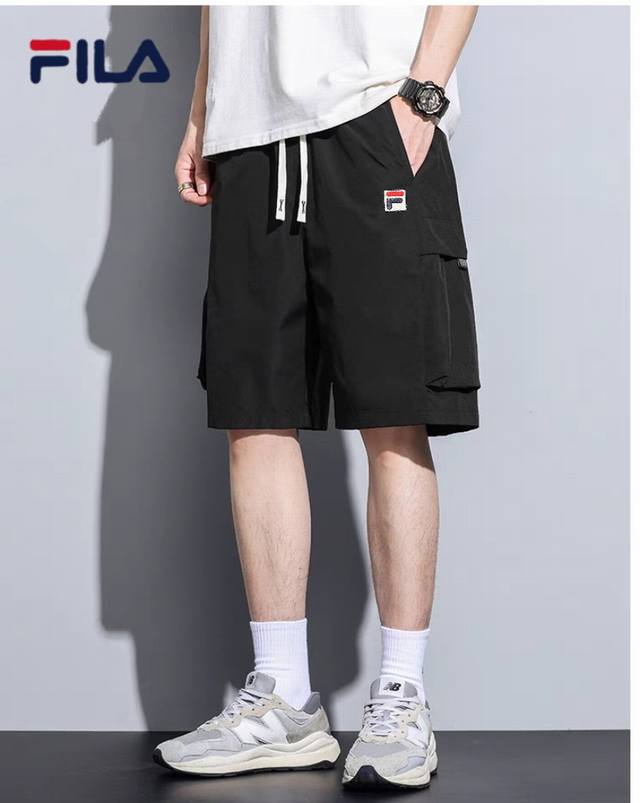 fila 斐乐 夏季抽绳松紧工装复古宽松情侣百搭阔腿五分裤 odm 公司货渠道25 夏季新品 很有设计感的一款机能风工装短裤 定织的高密耐磨四面弹力面料 一眼就