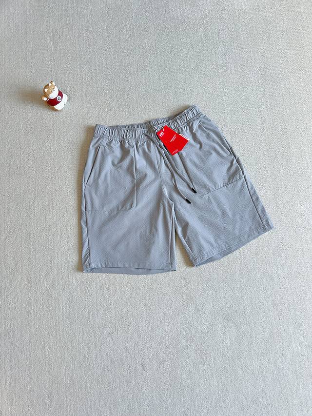 报单款号05212 挪威国宝级户外品牌Helly Hansen Hh海丽汉森 25夏男款泡泡纱休闲梭织短裤Cruise休闲度假系列 设计理念 cruise系列以
