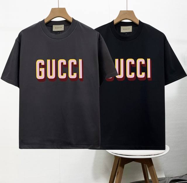 高品质 gucci新款 柜子情侣款圆领短袖T恤 柜子同步 上身帅气时尚个性潮流长袖T恤 简单有个性 上身效果巨帅 打底外穿都很好看 颜色搭配也超赞的 特别定制2
