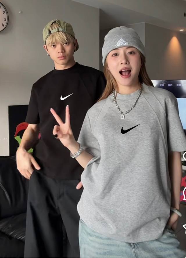 高弹液氨太空棉耐克Nike 正肩拼接短袖男款夏季潮牌休闲T恤小领口抗皱短袖带冰感 采用260克液安空气层面料 柔软舒适重磅免烫环保科技材质 成本更高 版型立体感