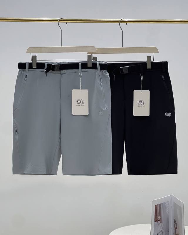 可隆Kolon Sport软壳短裤夏日户外全能装备 解锁无拘运动体验 原单代工厂p大货剩余 特供辅料面料 尺码不同腰带长度不同 每一条腰带都是提花Logo 不是