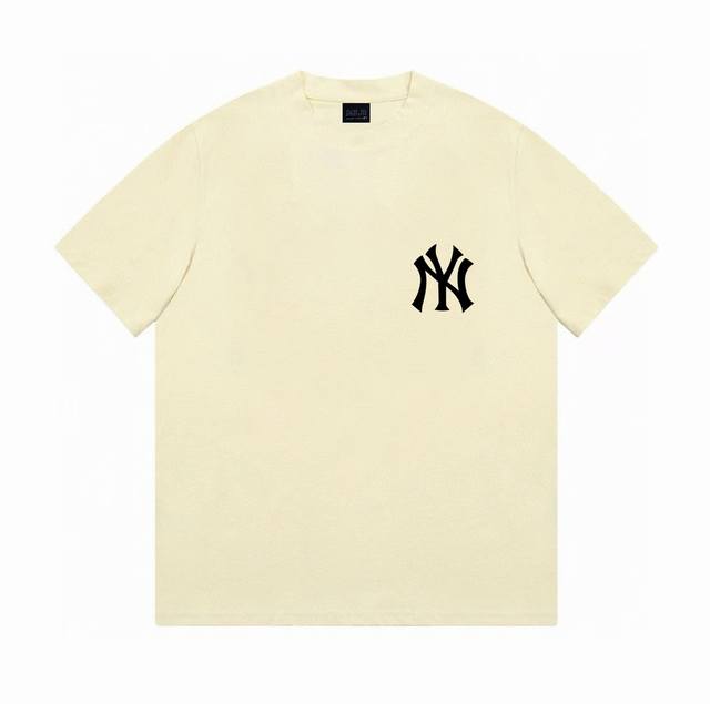 mlb-La 热卖老花系列情侣短袖 商品参数 采用260克双砂面料 三针五线做工 领口包包边条 今年火爆的品牌 看到了就忍不住要自留一件 正确纹路立体印花 正确